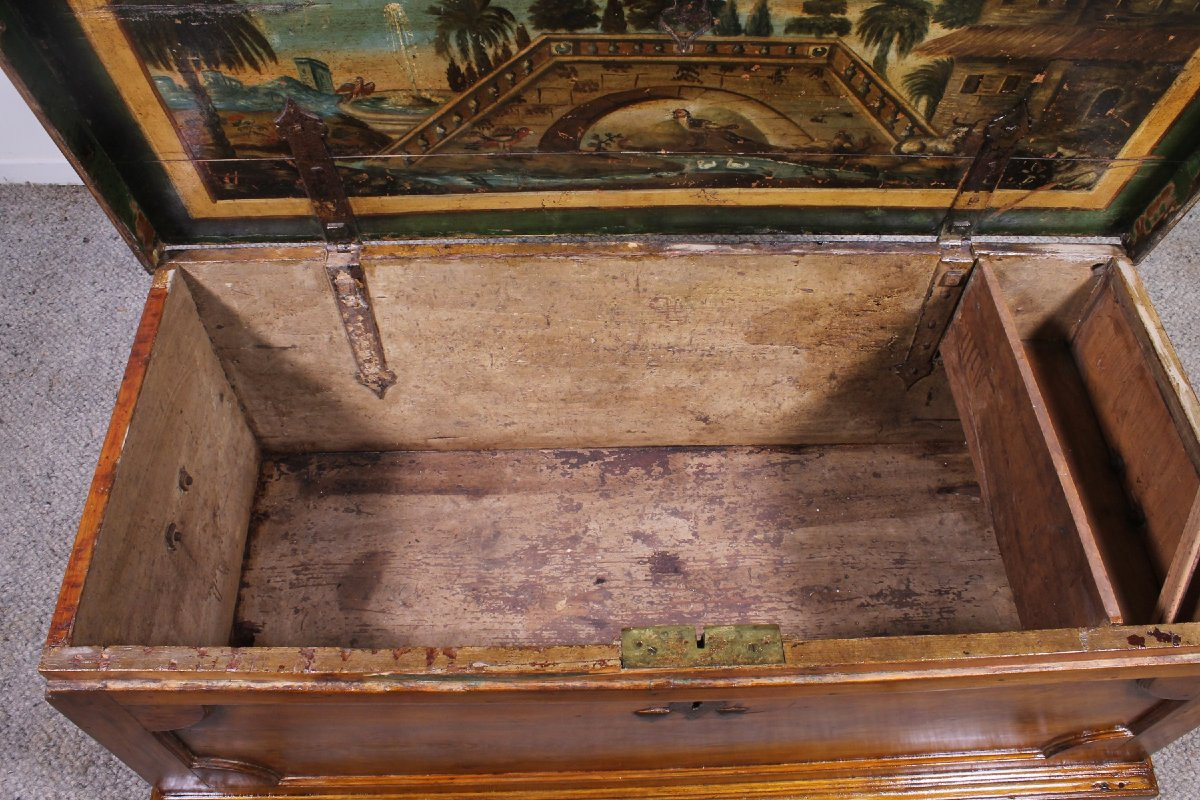 Small Italian Cherrywood Chest - 17th Century-photo-8