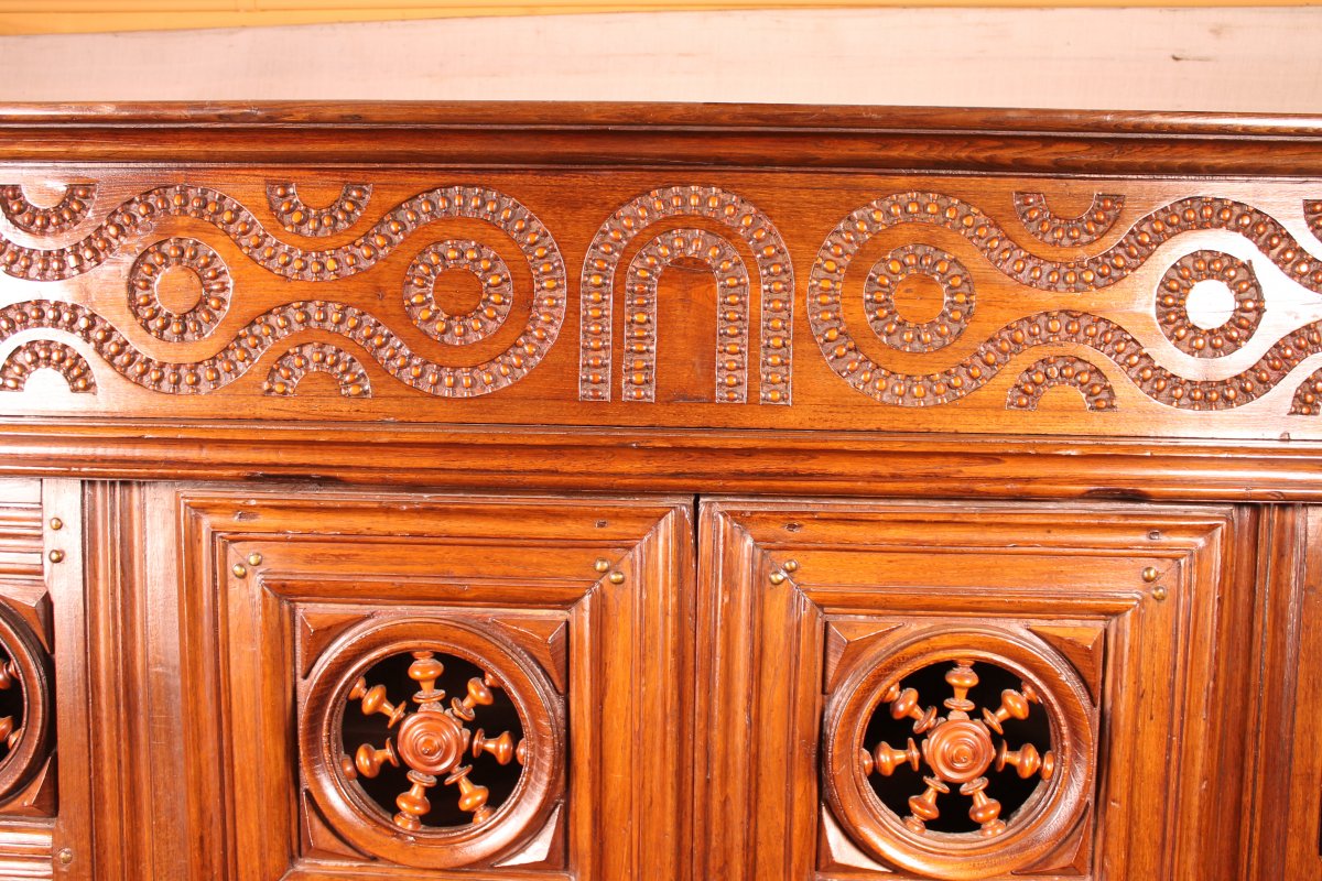 17 ° Century  Breton Wardrobe Or Cupboard  In Oak Turning In Boxwood-photo-7