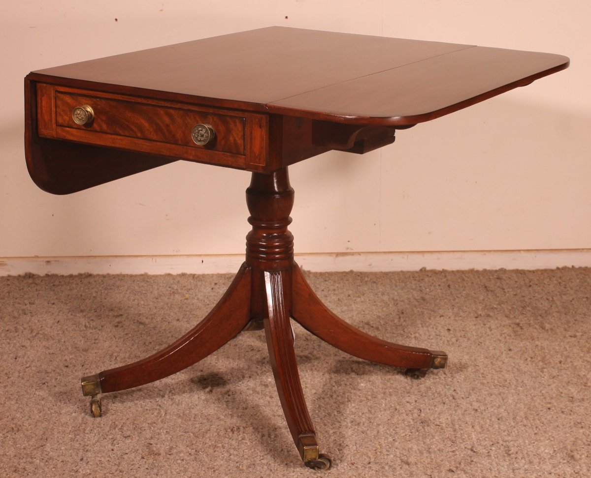 Small Pembroke Table From The Beginning Of The 19th Century In Mahogany-photo-3