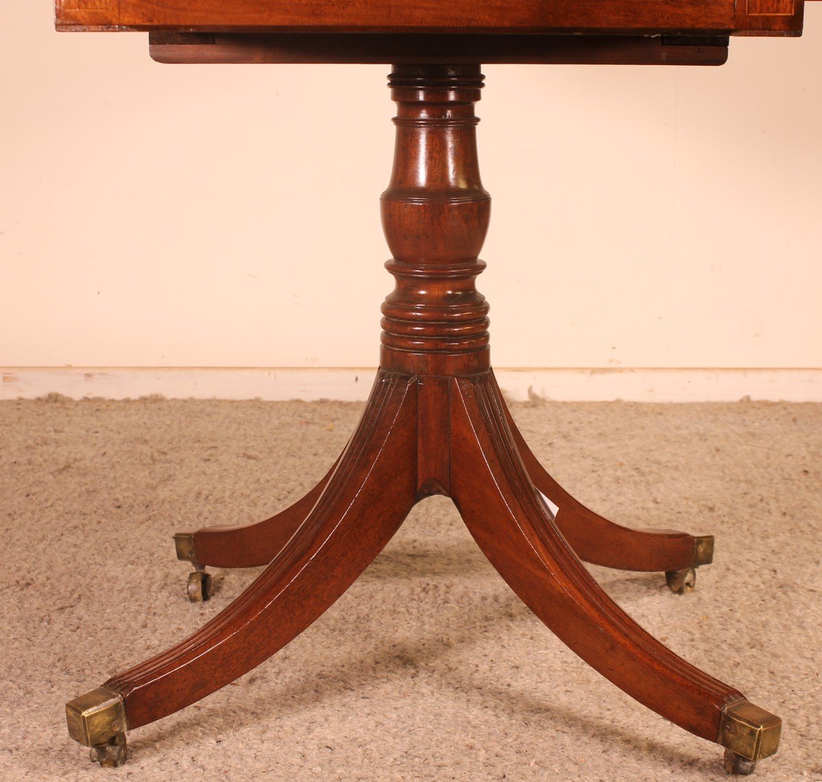 Small Pembroke Table From The Beginning Of The 19th Century In Mahogany-photo-7