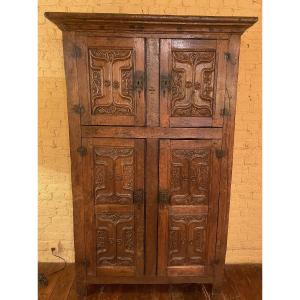 4 Doors Cupboard Or Wardrobe Gothic Period In Oak 15 ° Century
