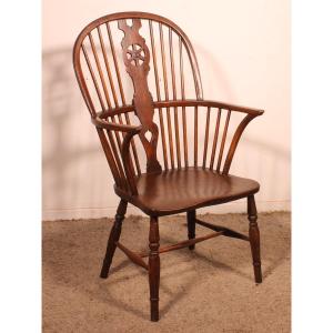 Windsor Armchair In Chestnut And Yew Wood - 18th Century