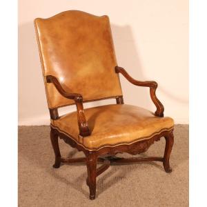 Fauteuil d'époque Régence En Noyer - 18° Siècle