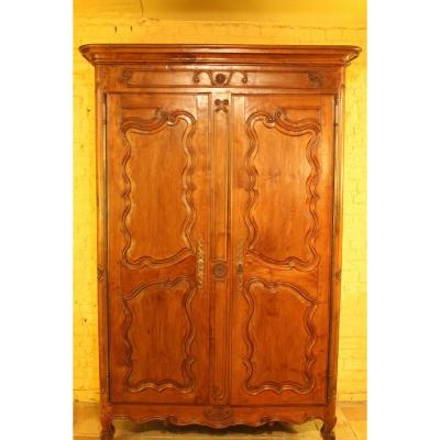 Louis XV Wardrobe  In Walnut 18 ° Century