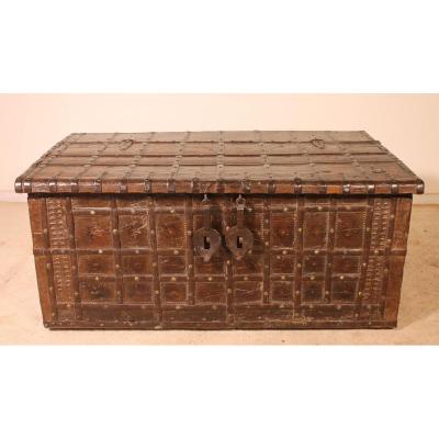 Rajasthan Chest/ Coffee Table -19 ° Century-india