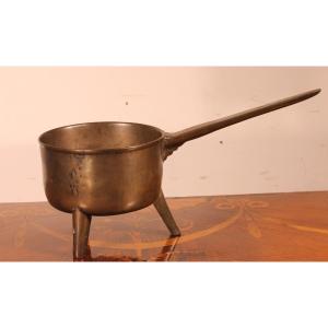 Tripod Apothecary Skillet From The 18th Century England