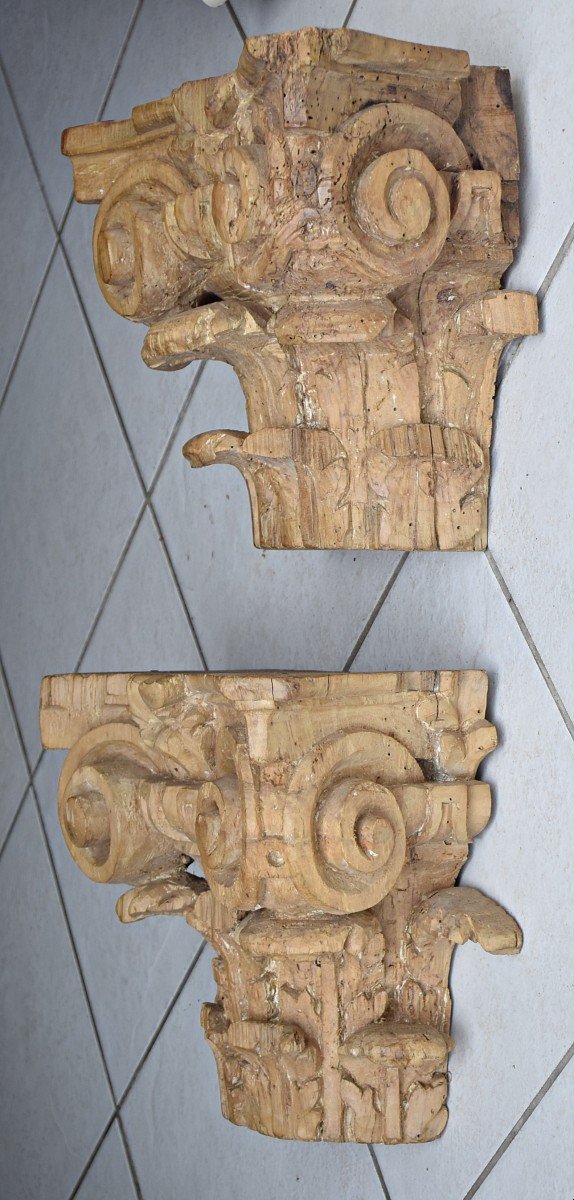 Pair Of Corinthian Capitals Forming Eighteenth Wall Consoles-photo-1