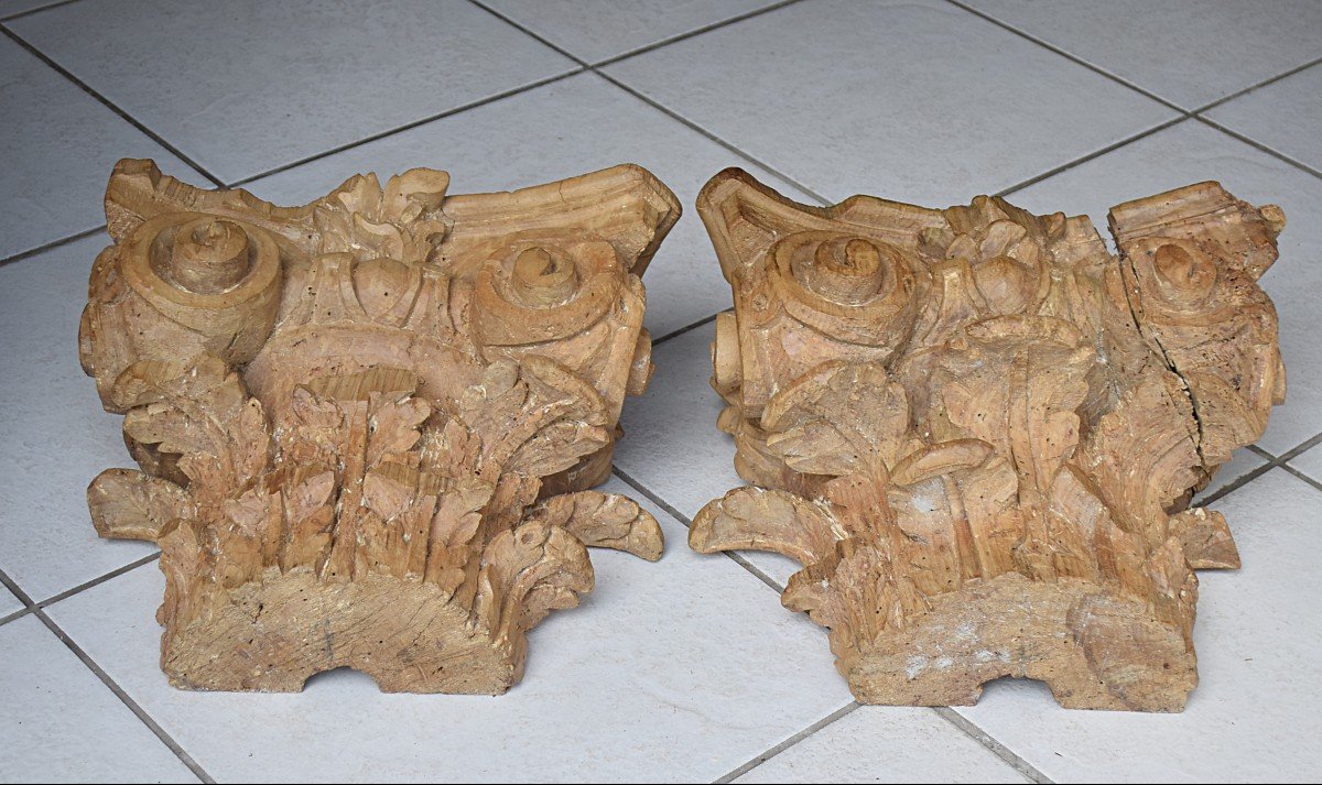 Pair Of Corinthian Capitals Forming Eighteenth Wall Consoles-photo-2