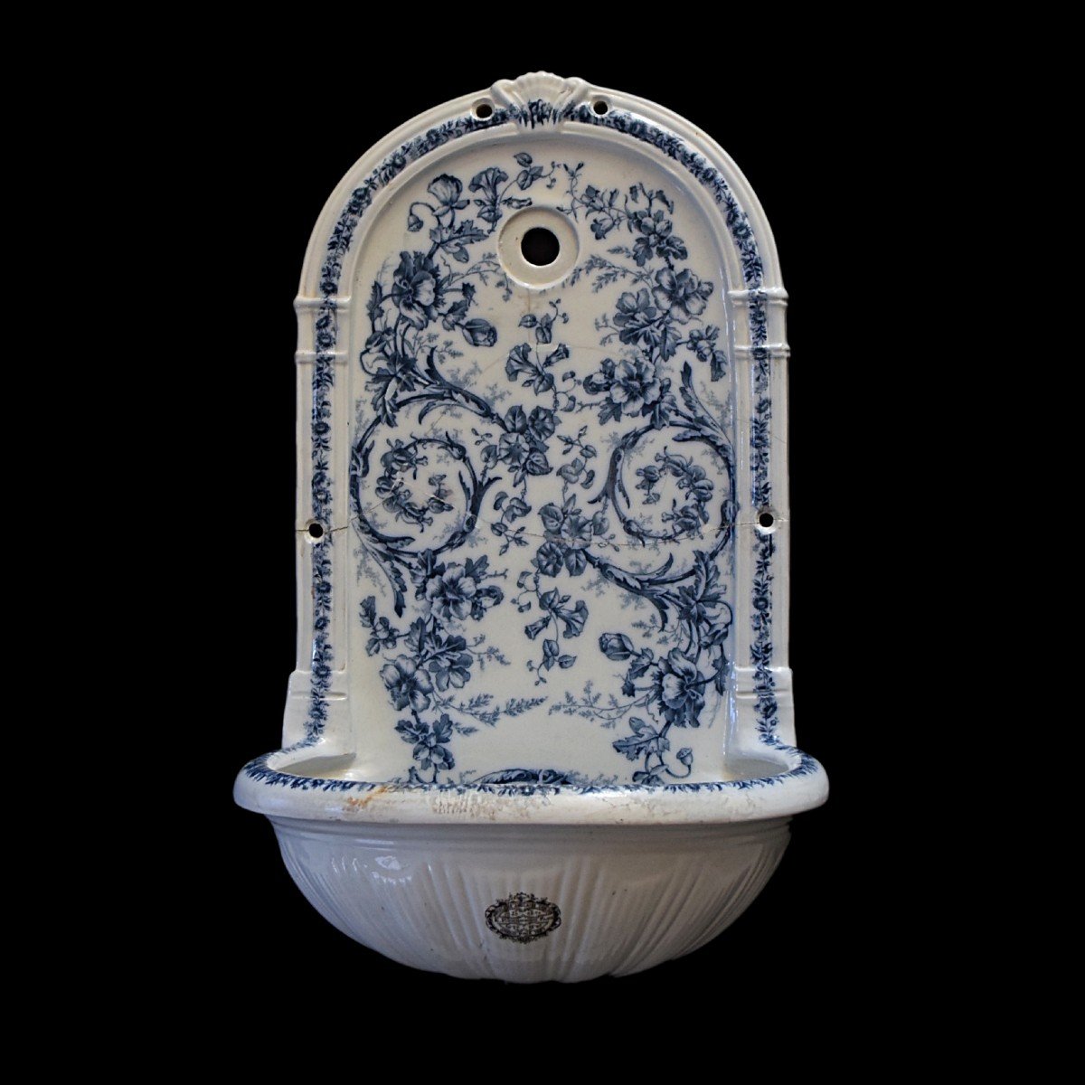 Hand Basin, Washbasin, Wall Fountain In English Porcelain, Late 19th Century