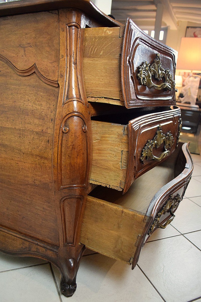 Commode tombeau en noyer d'époque Louis XV -photo-7