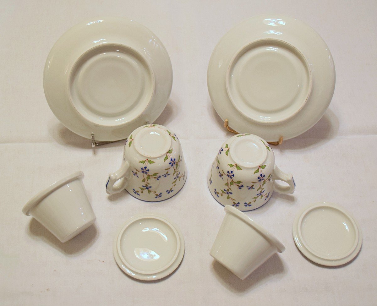 Pair Of Porcelain Teapots With Barbel Decor-photo-1