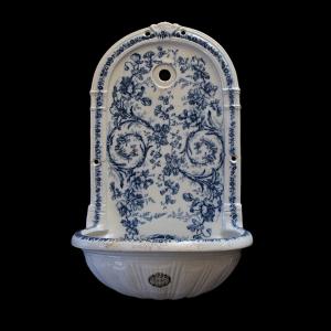 Lave-mains, fontaine murale en porcelaine anglaise Fin XIXè Lavabo