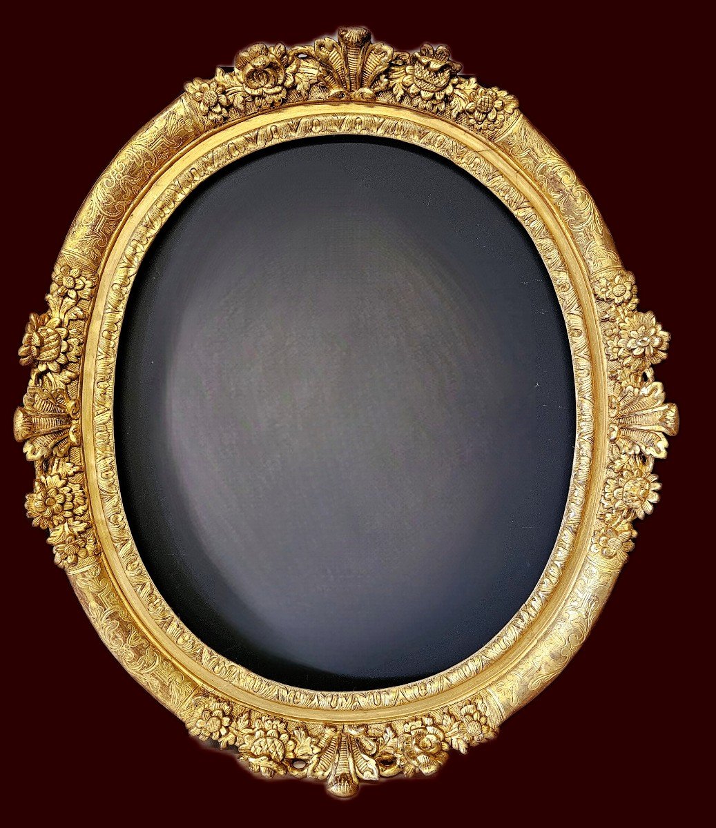 Large Oval Frame From The 18th Century Louis XIV Period