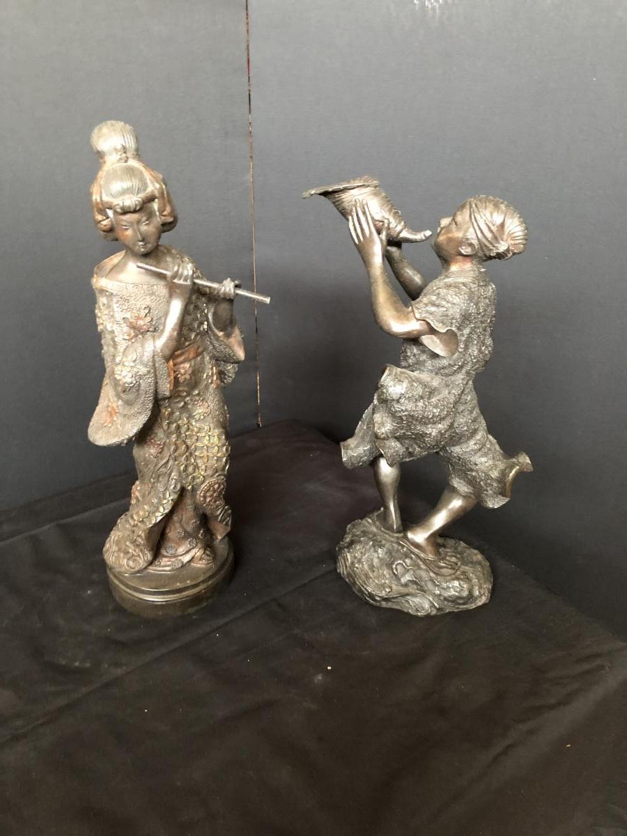 Japanese Couple In Bronze