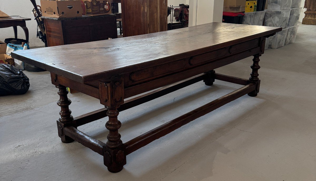 Important And Rare Large Walnut Table-photo-2