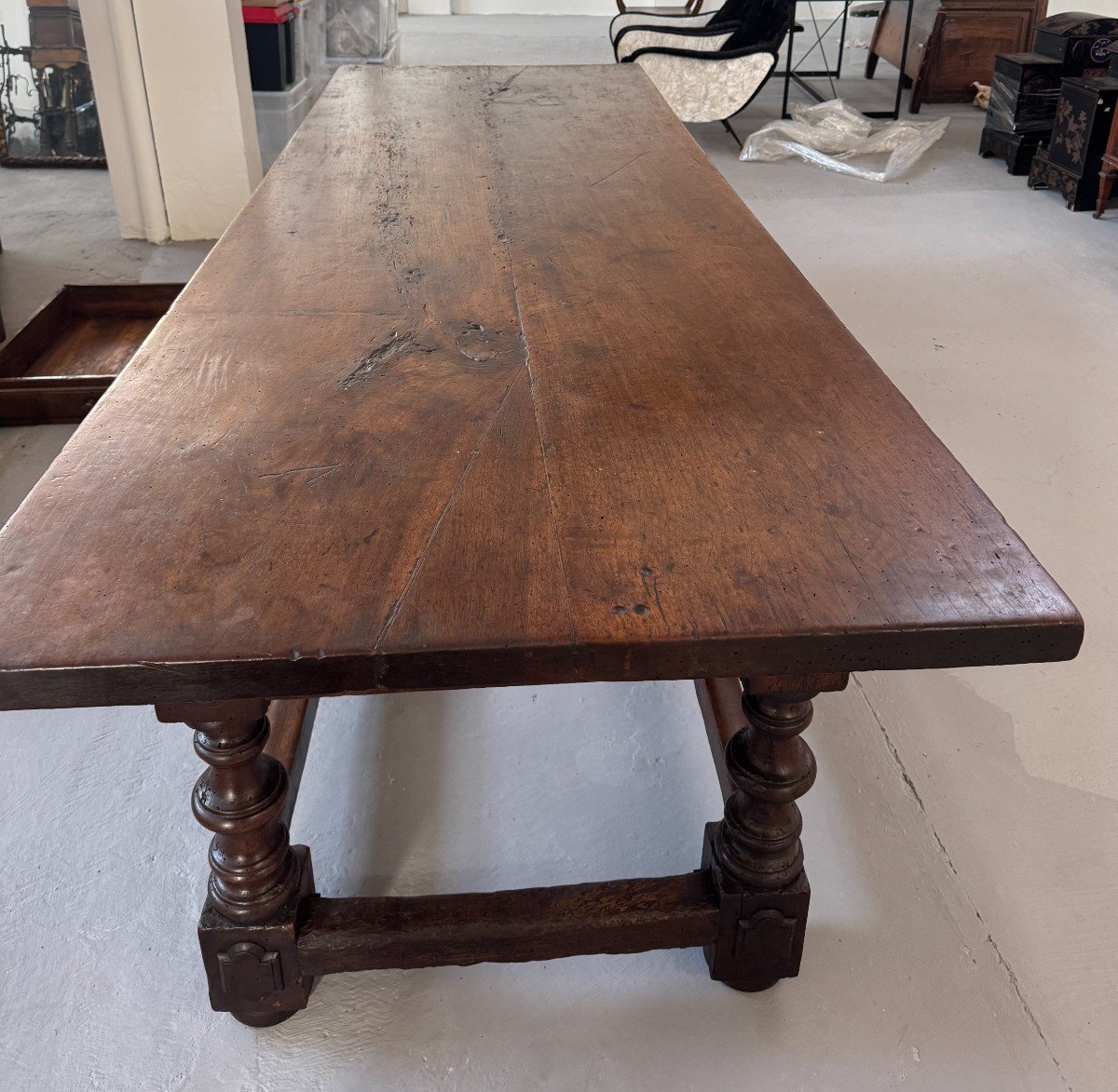 Important And Rare Large Walnut Table-photo-4