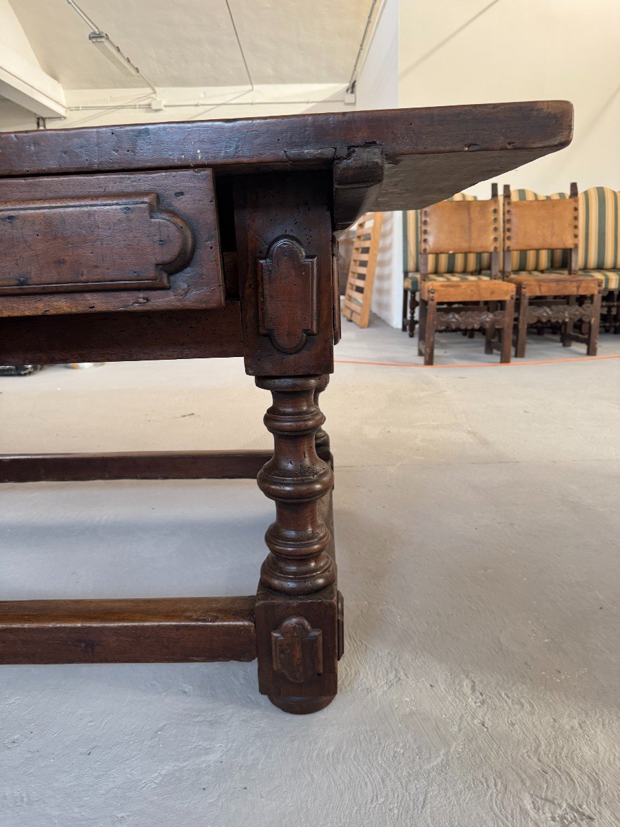 Important And Rare Large Walnut Table-photo-1