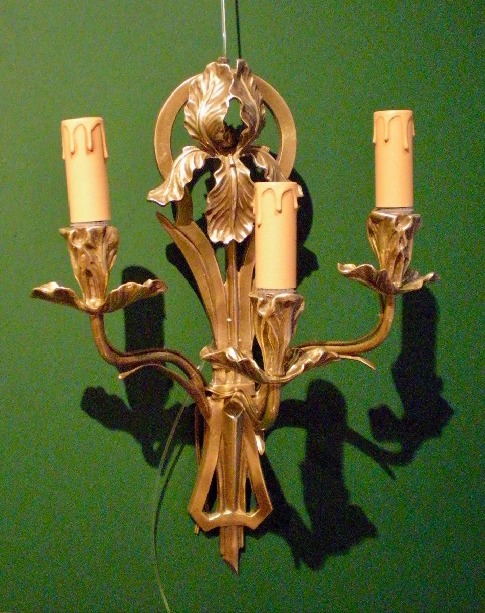 Iris - Art Nouveau Wall Lamp