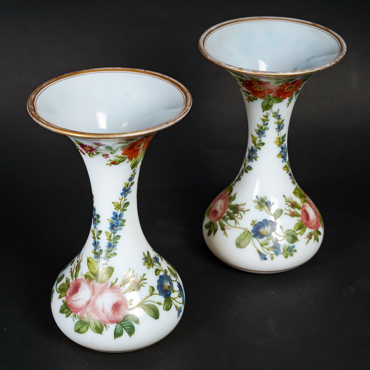 Une Paire De Vases En Opaline Blanche Fin XIXème Siècle -photo-3