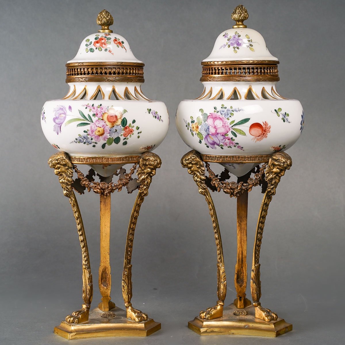 Pair Of Porcelain Perfume Burners Late Nineteenth Century-photo-3