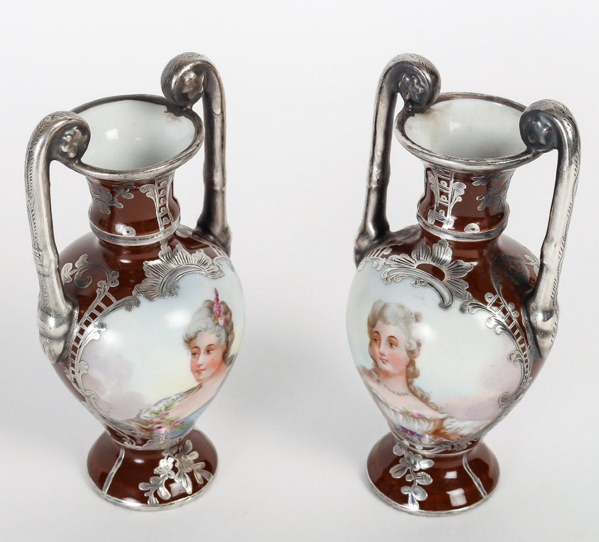 Une Paire De Vases Miniature En Porcelaine Et Argent Fin XIXème Siècle -photo-2