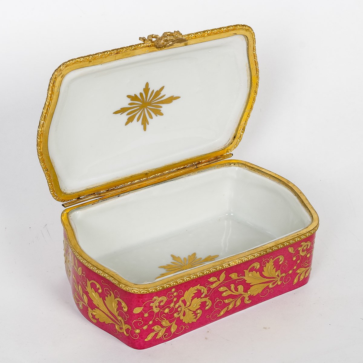 Porcelain Jewelry Box Limoge France-photo-5