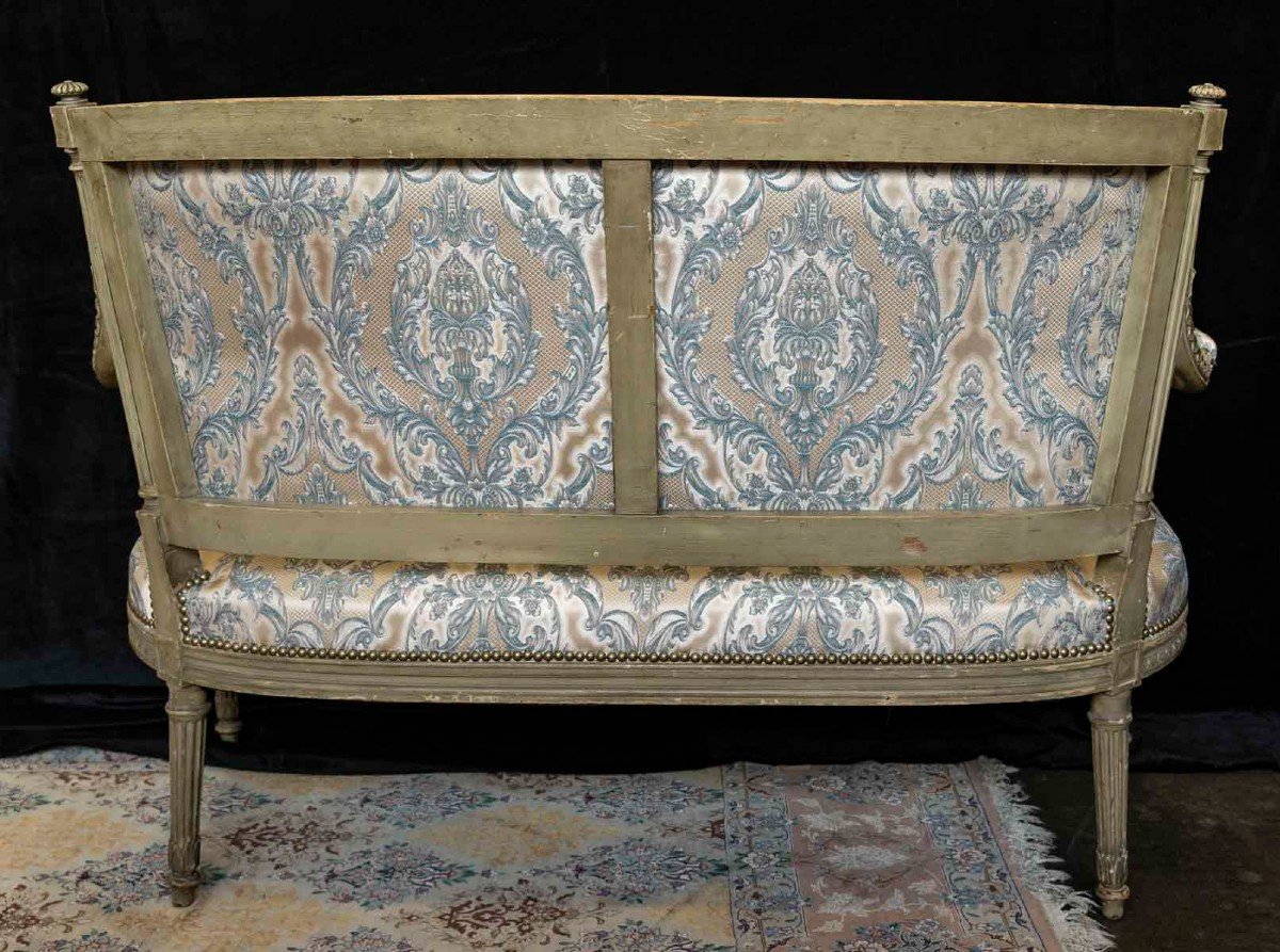 A Louis XVI Style Grey Rechampi Carved Wooden Sofa, 19th Century -photo-3