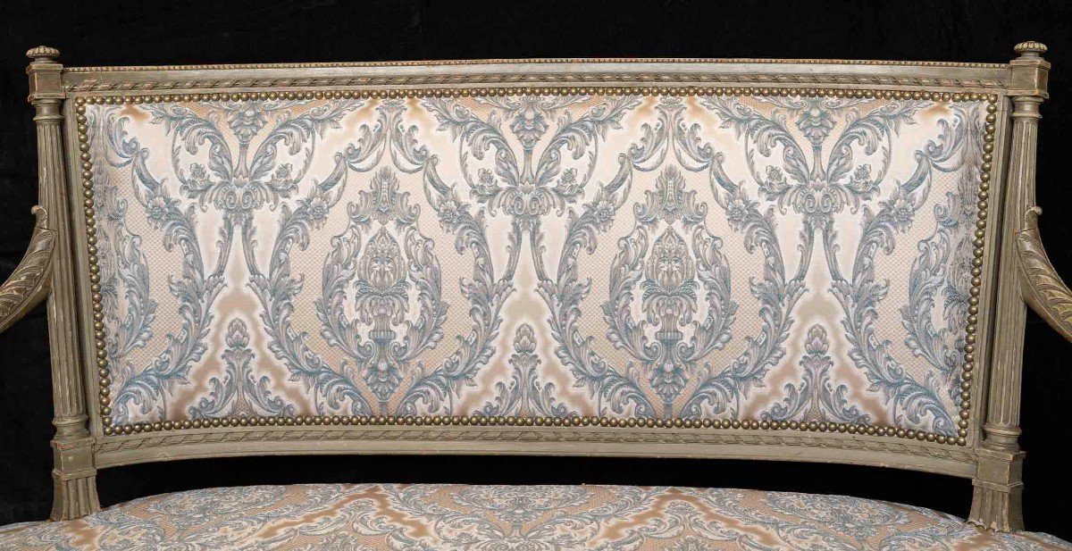 A Louis XVI Style Grey Rechampi Carved Wooden Sofa, 19th Century -photo-4