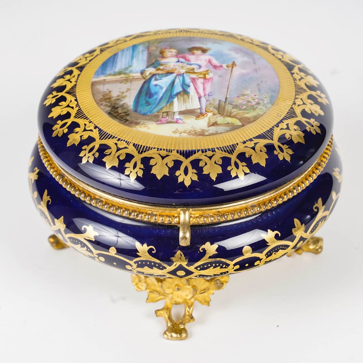 Belle Boite à Bijoux En Porcelaine, Circa 1880