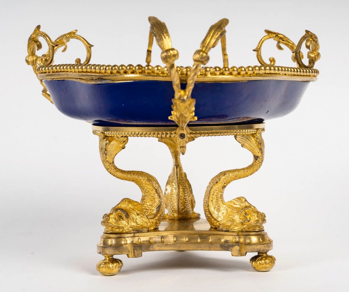 Une Coupe En Porcelaine Avec Ornementation En Bronze Doré, Fin XIXème Siècle -photo-4