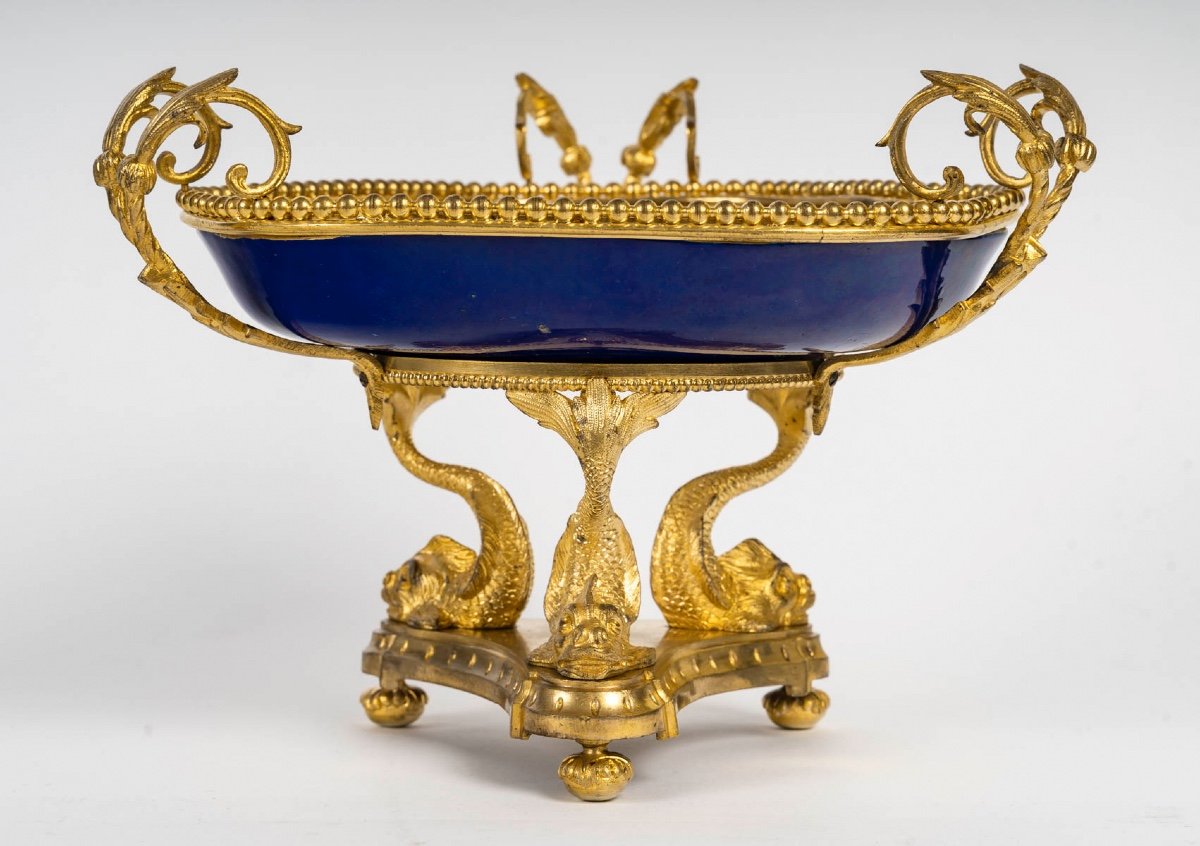 Une Coupe En Porcelaine Avec Ornementation En Bronze Doré, Fin XIXème Siècle -photo-4