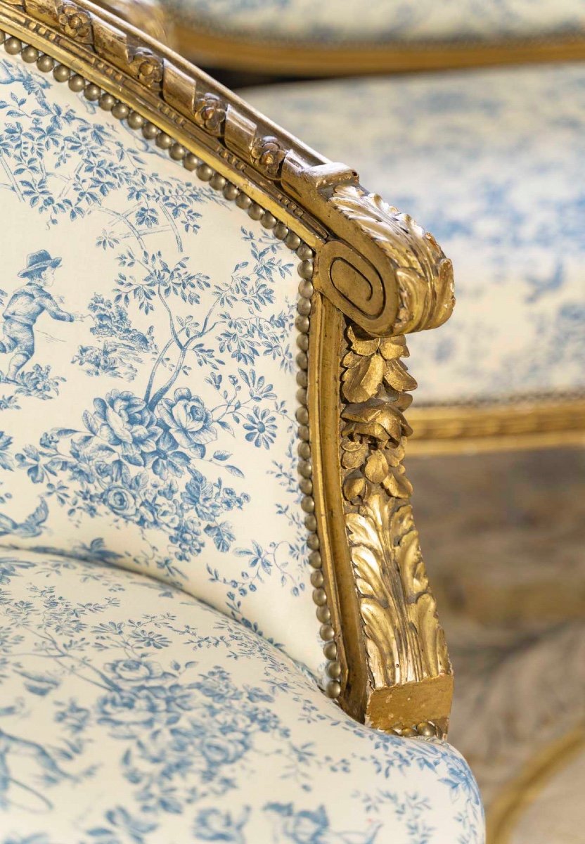 A Louis XVI Style Carved And Gilded Wooden Living Room, Late 19th Century -photo-3