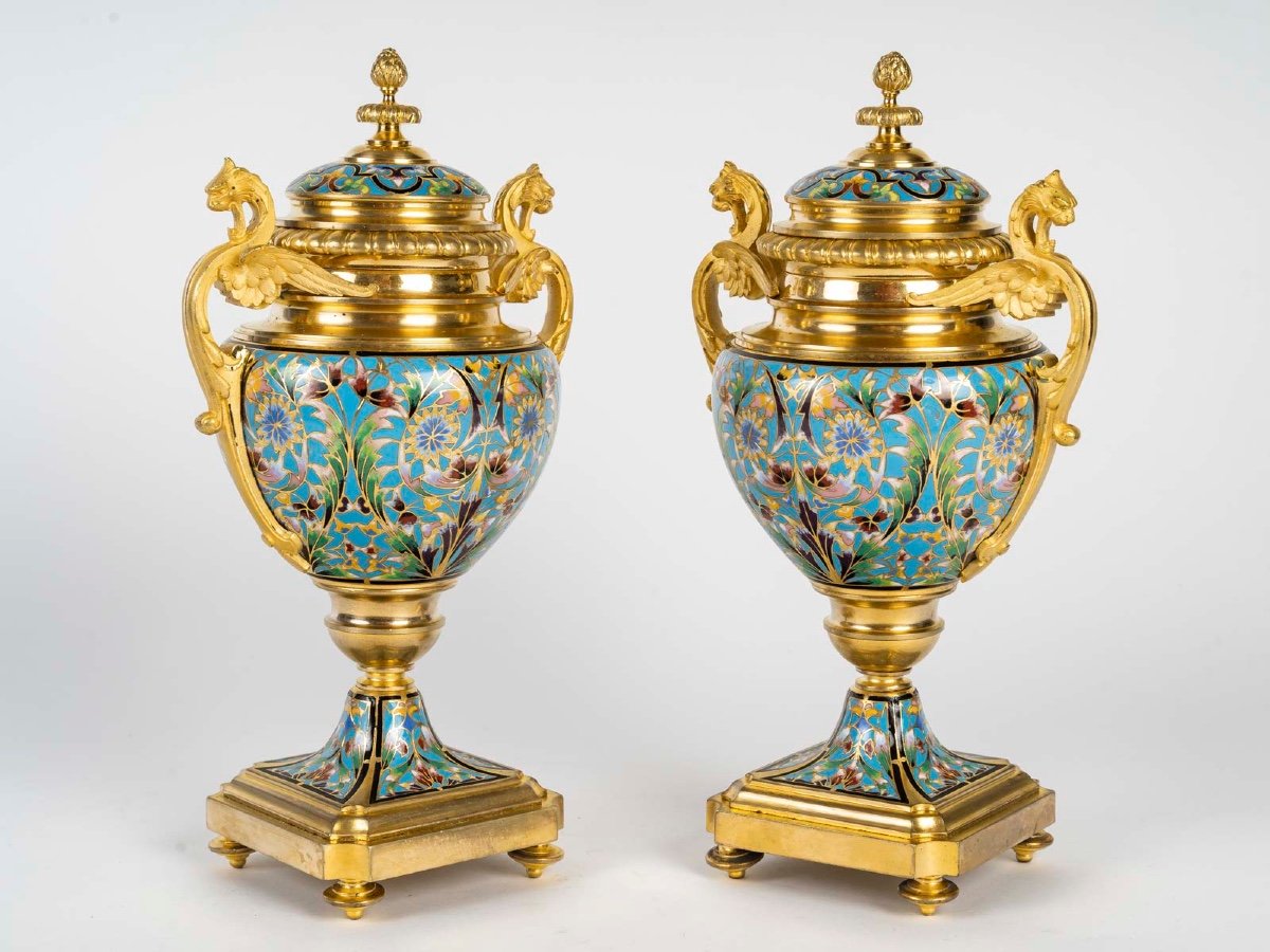 Une Paire De Vases En En Bronze Doré Et émail Cloisonné, Fin XIXème Siècle -photo-2