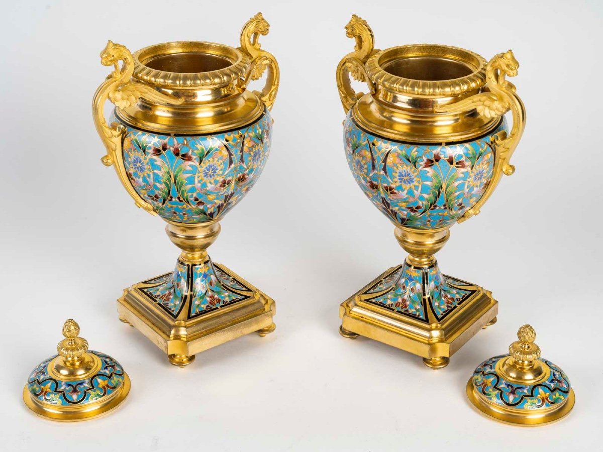 Une Paire De Vases En En Bronze Doré Et émail Cloisonné, Fin XIXème Siècle -photo-3