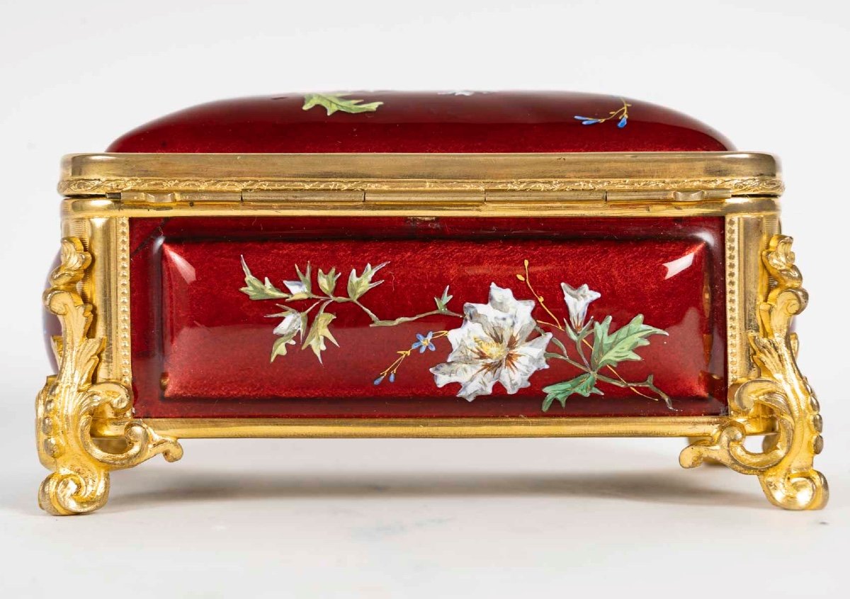 An Enamel Jewelry Box, Late 19th Century-photo-2