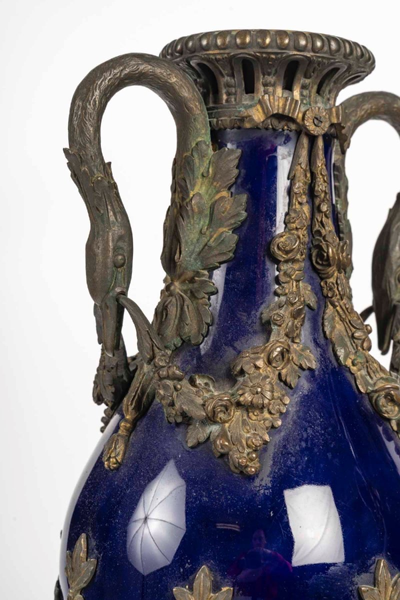 Une Paire De Vases En Porcelaine Bleue Et Bronze Doré, époque XIXème Siècle -photo-3