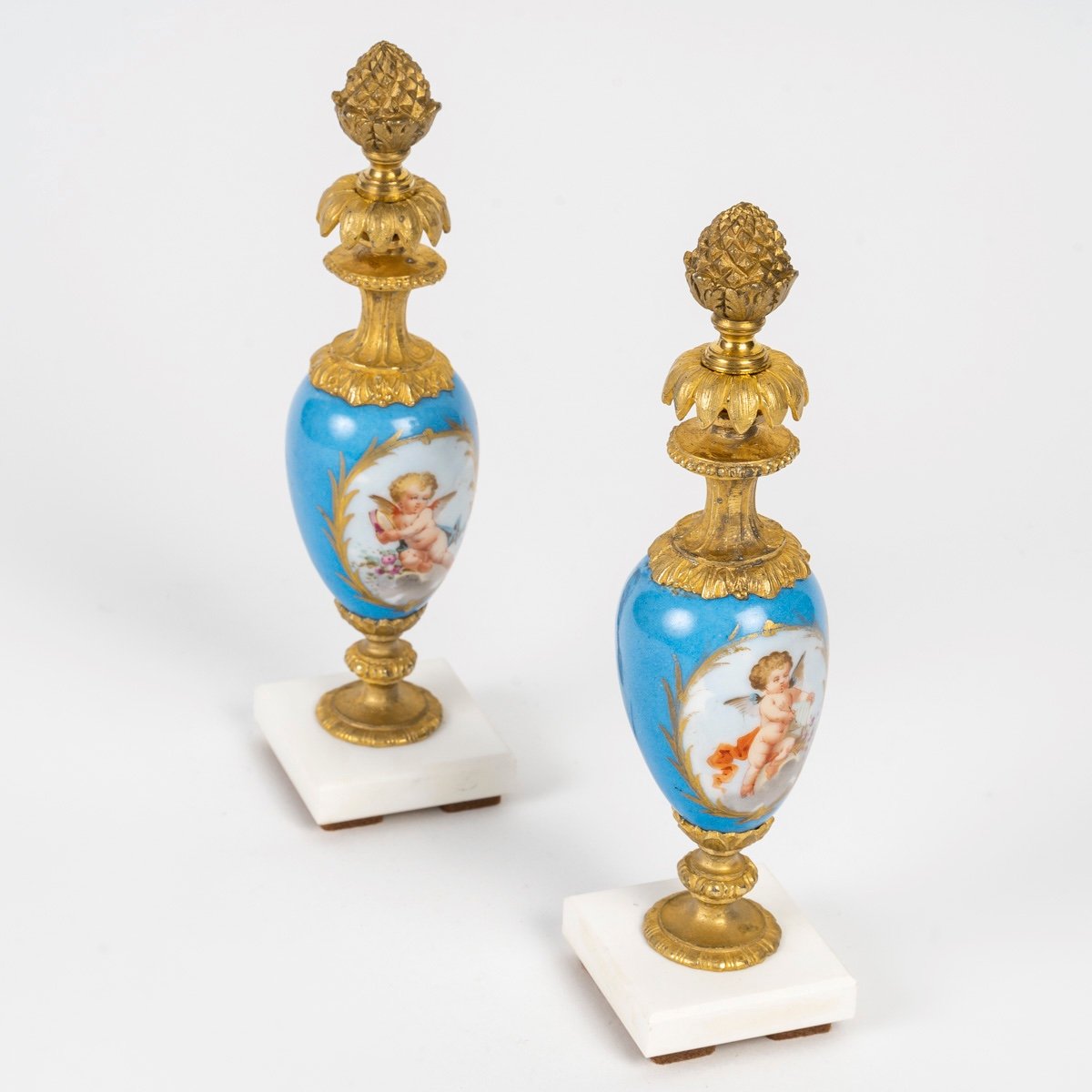 Une Paire De Vases En Porcelaine De Sèvres, Fin XIXème Siècle -photo-4