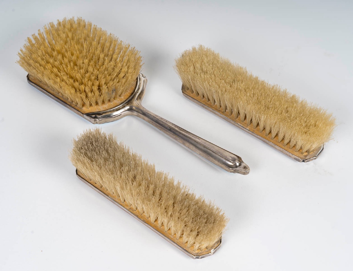 A Series Of Enamel Toiletries, Late 19th Century -photo-4