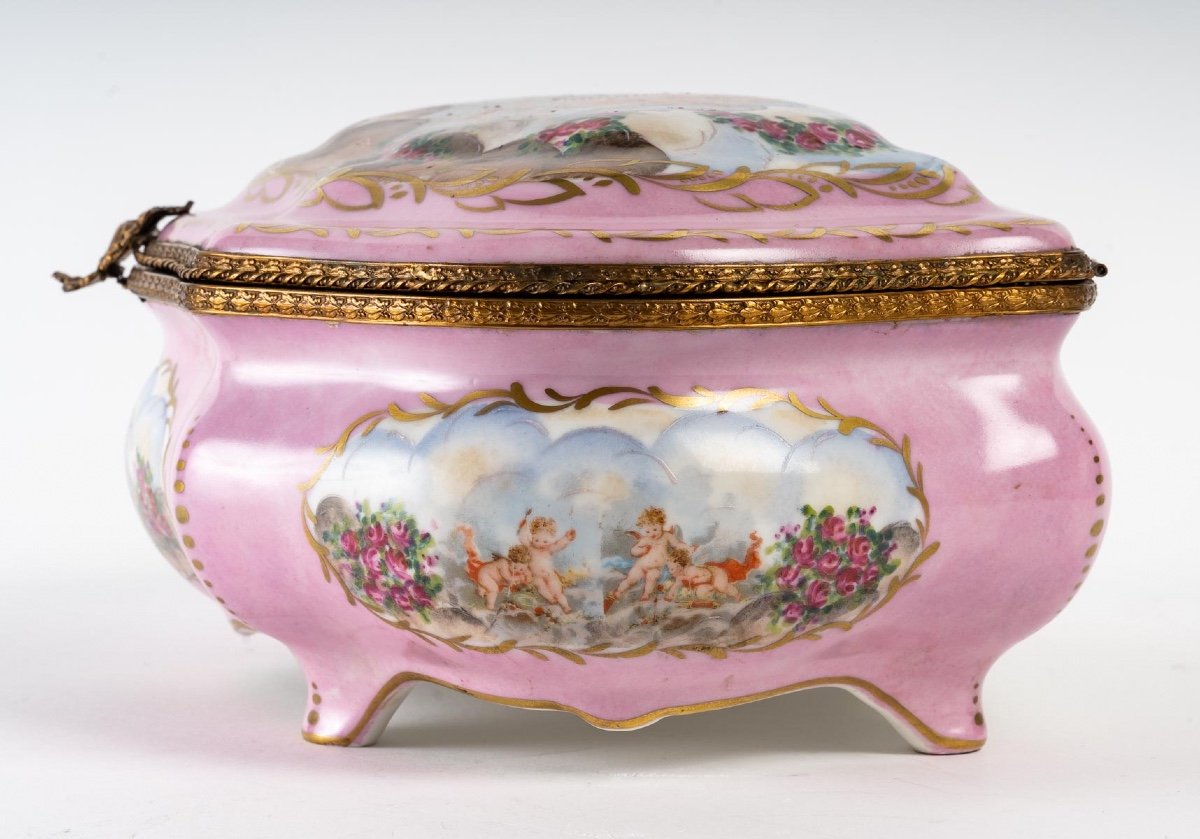 Sèvres Style Pink Porcelain Jewelry Box-photo-5