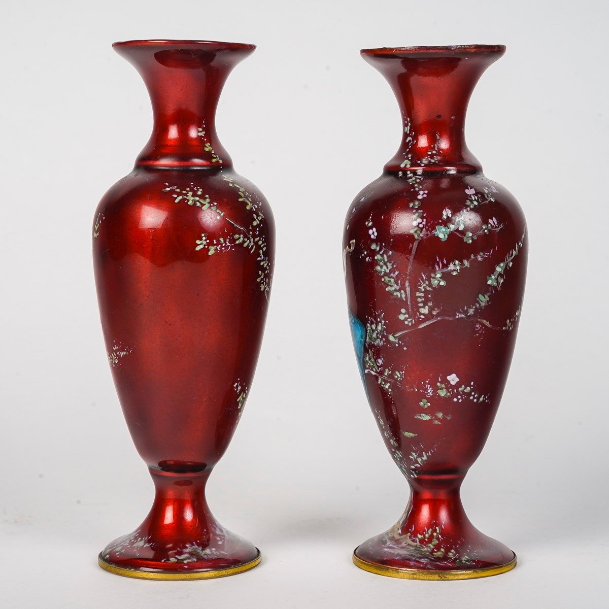 Une Paire De Vases Miniatures En émail Rouge Fin XIXème Siècle -photo-4