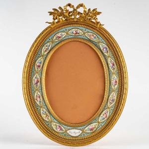 Photo Frame In Bronze Enamel Set In Oval Shape Late Nineteenth Century