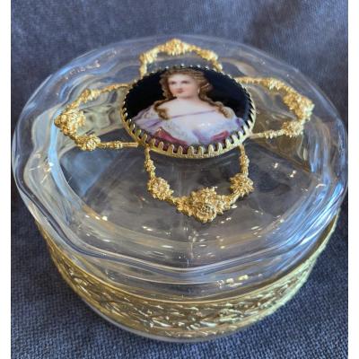 Crystal Box With Porcelain Plate