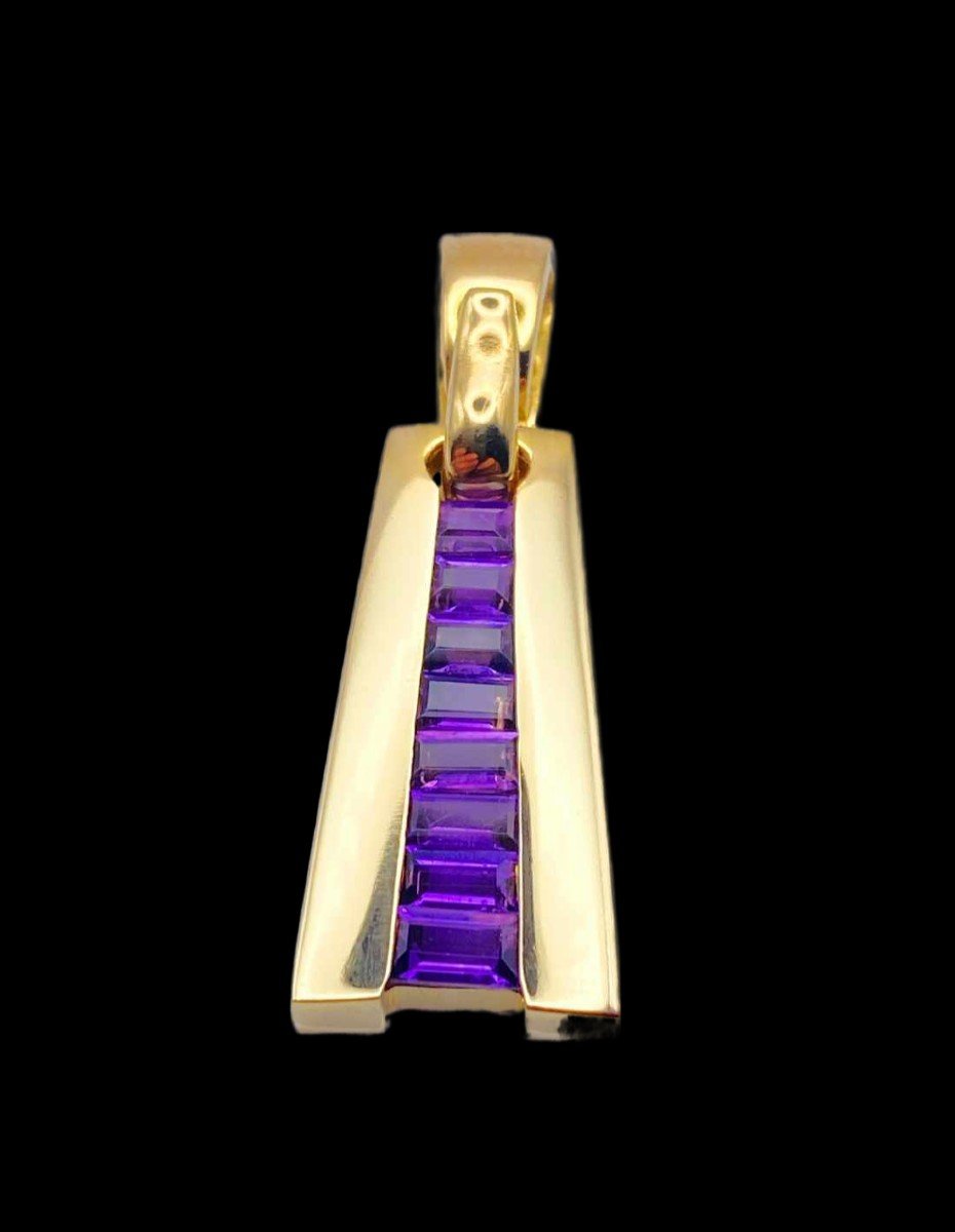 Guy Laroche - Gold & Amethyst Pendant-photo-1