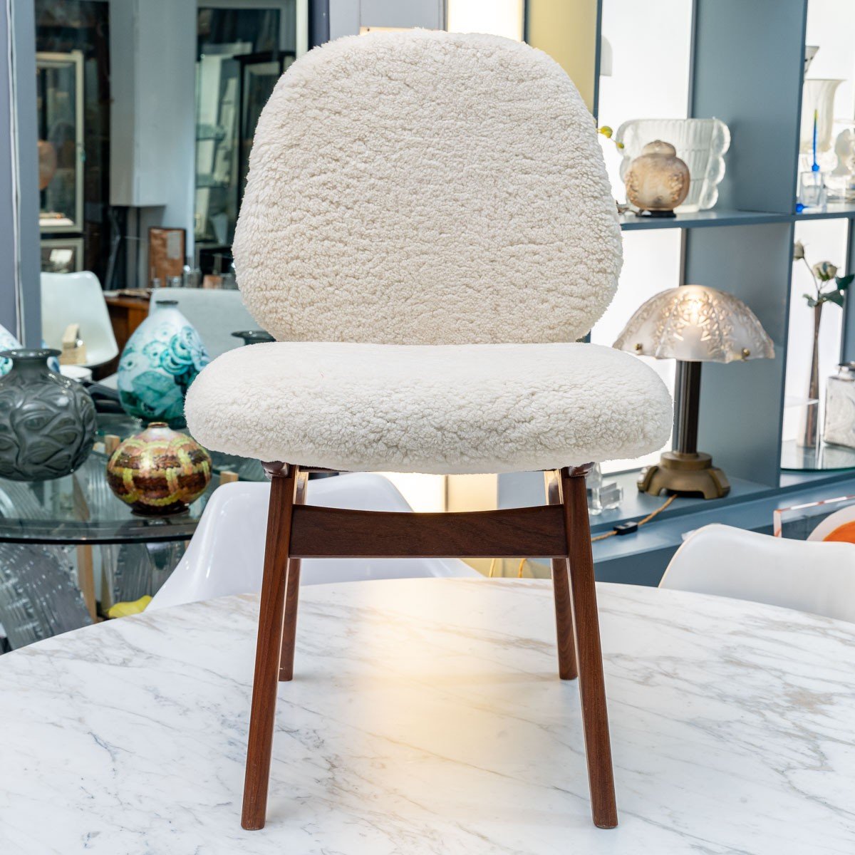 Set Of 6 Danish Teak Chairs Covered With Bouclé Sheepskin Fabric.-photo-3