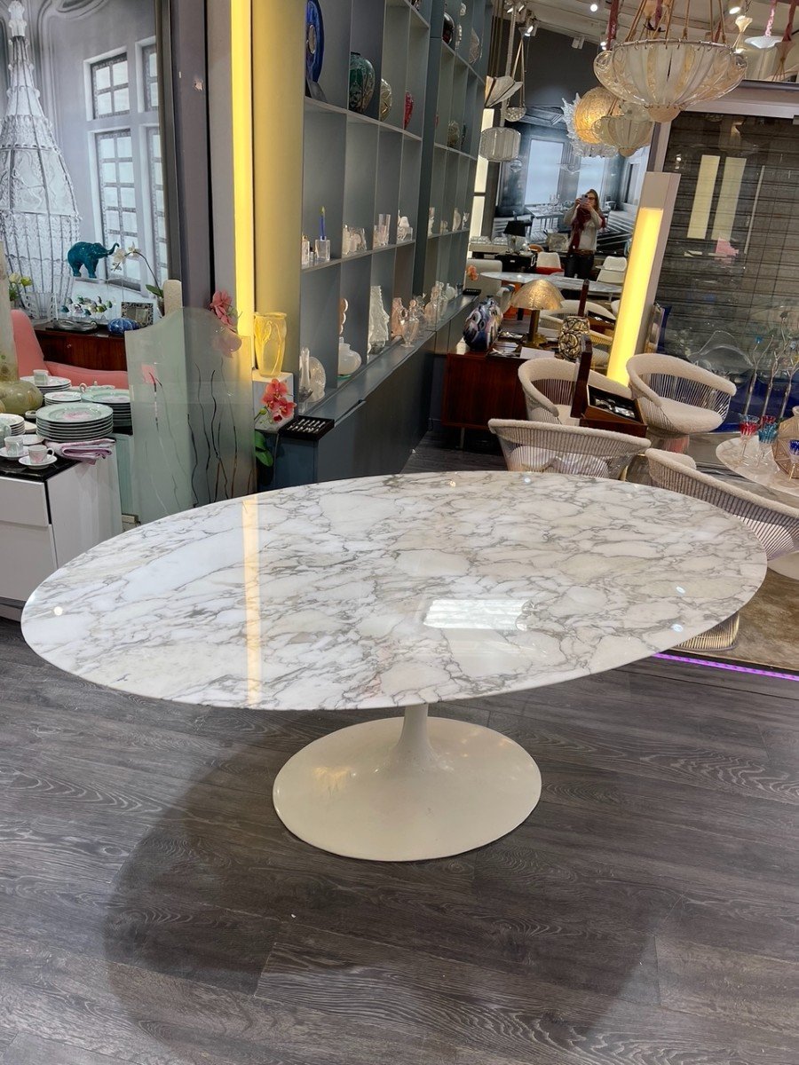 Knoll & Eero Saarinen "tulip" Oval Table, 198x121cm Calacatta Marble-photo-1