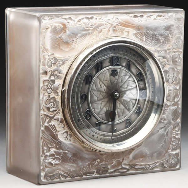 R Lalique Pendulum-photo-2