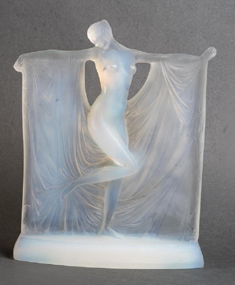 René Lalique (1860-1945): "suzanne" Opalescent Glass Statuette-photo-2