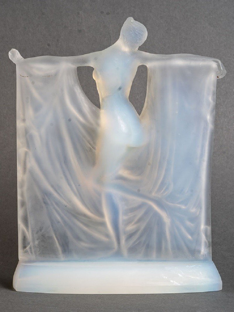 René Lalique (1860-1945): "suzanne" Opalescent Glass Statuette-photo-5