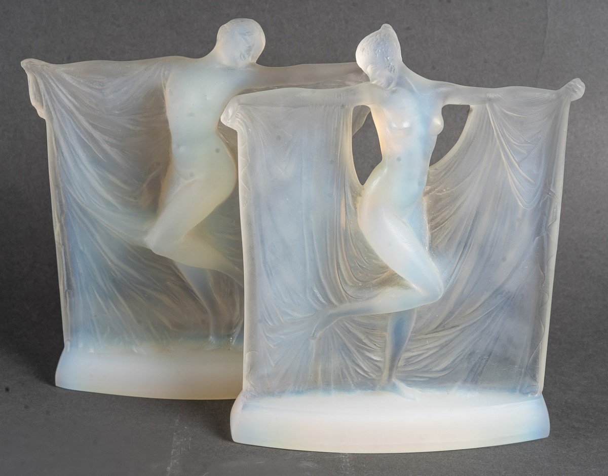 René Lalique (1860-1945): "suzanne" Opalescent Glass Statuette-photo-8