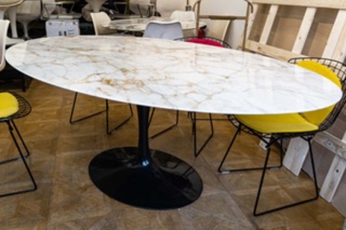  Eero Saarinen  - Edition Knoll ,table Ovale "tulip"  